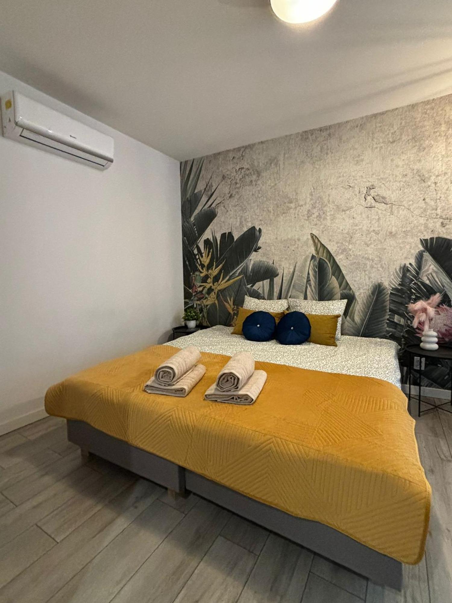 Wow! Paradise Aparthotel Krakow Luaran gambar